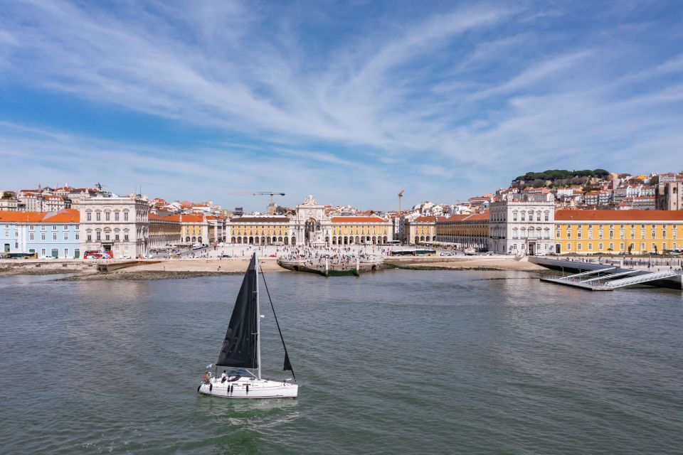 Lisbon: Private Sailboat Tour on the Tagus at Sunset - The Private Format: Better Flow, Less Waiting, Easier Photos