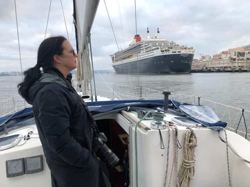 Lisbon: Private Sailing Experience with Locals - What’s included on board (drinks, guide, and what’s not)