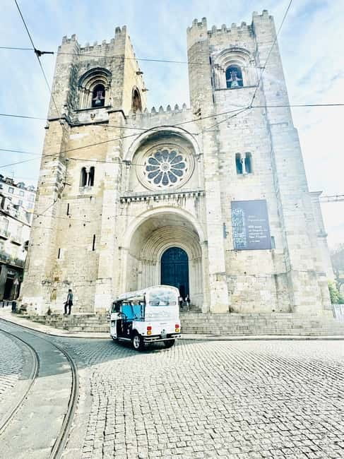 Lisbon: Private Sightseeing Tour by TukTuk - Who should book this tour (and who should skip it)