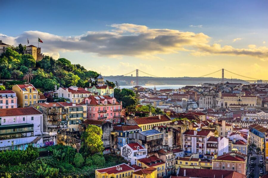Lisbon: Private Tour by Tuk Tuk - Baixa and the long-stretch Lisbon core