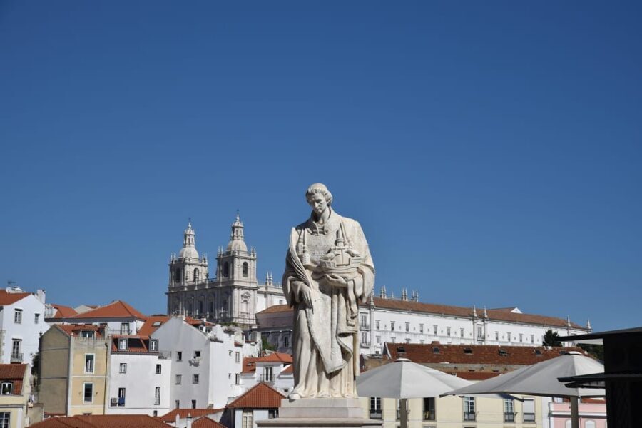 Lisbon Private Tour in Spanish - What the walking route feels like: a flexible Lisbon loop