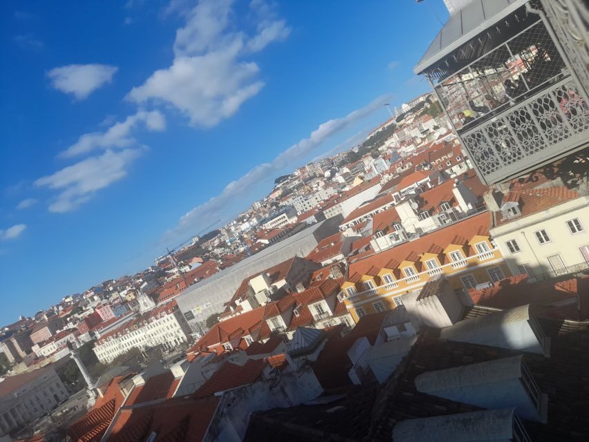 Lisbon: Private Tuk-Tuk Tour for 2 hours - Alfama and Santa Justa Lift: the neighborhoods you remember