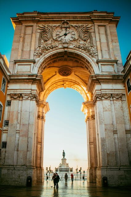 Lisbon: Private TukTuk Tour - Lisbon Flea Market, Bairro Alto, and Pink Street: the city after the views