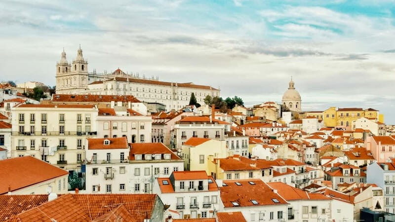 Lisbon: Private Tuktuk Tour with History & Music - Lisbon Cathedral: history in stone, plus quick photos