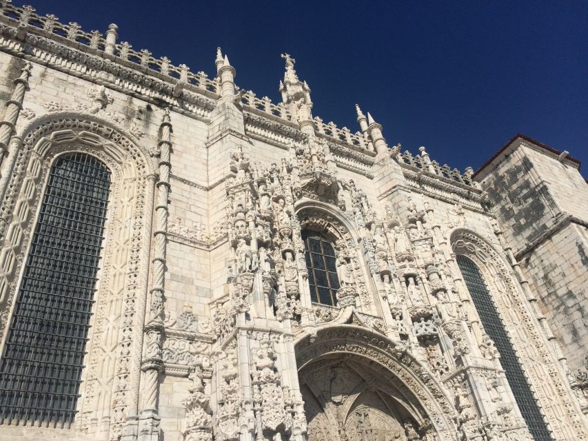 Lisbon: Private walking tour - Where the Walk Begins: Rossio Square and Easy Hotel Pickup