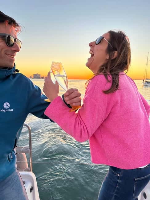Lisbon: Romantic Cruise with Wine & Portuguese Tapas - 25 de Abril Bridge and Central River Views: The Moment the Cruise Turns Cinematic