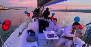 Lisbon: Sailboat Tour w/ Local Guide and Open Bar Green Wine - The 33 ft Sailboat Set-Up: Comfortable for Real Sailing