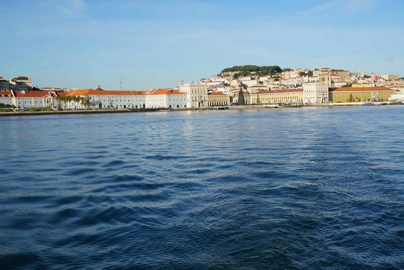 Lisbon: Sailing Boat Tour with Drinks - Who This Lisbon Sailboat Tour is Best For