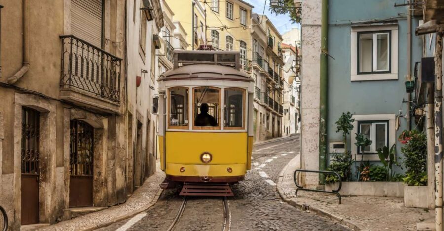 Lisbon: See Lisbon Like a Local on a Private Walking Tour - Praça do Comércio: the dramatic harbor square finish