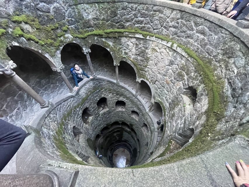 Lisbon: Sintra, Cascais, & Estoril Guided Day Tour - Small Group Guide Power: Why the Explanations Matter