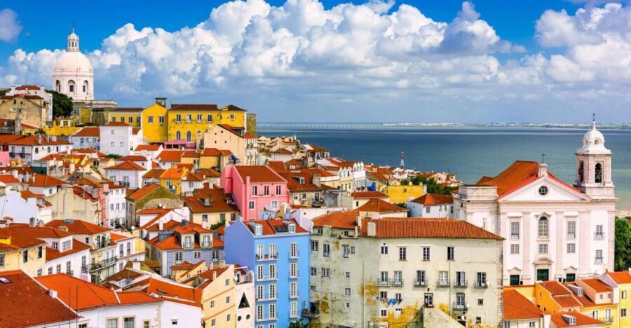 Lisbon & Sintra: Full-Day Private Tour - Sé de Lisboa and a Viewpoint: Lisbon’s Medieval Core, Explained