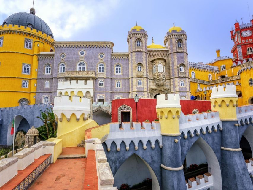 Lisbon: Sintra, Pena Palace and Cascais Region Private Tour - Boca do Inferno: Sea-Cave Power in Real Time