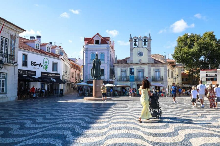 Lisbon: Sintra, Pena Palace, Belém, Cascais Small Group Tour - Belém: Jerónimos Monastery, Discoveries monuments, and Pastéis de Belém