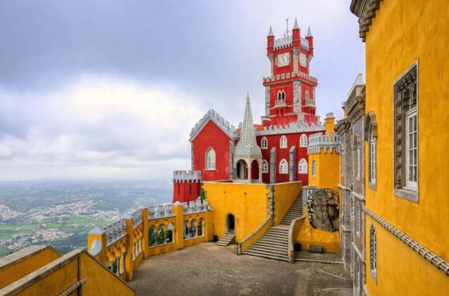 Lisbon: Sintra, Pena Palace, Cabo da Roca & Cascais Day Tour - Colares Lunch Stop: A Breather in Between Palaces and Cliffs