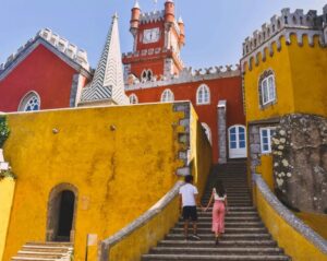 Lisbon: Sintra, Pena Palace & Cascais Guided Tour - Where you meet the van (and how to not lose time)