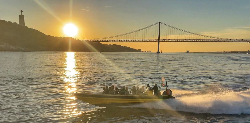 Lisbon Speedboat Sunset with Monuments Sightseeing - Tagus River sunset: the simple reason this works