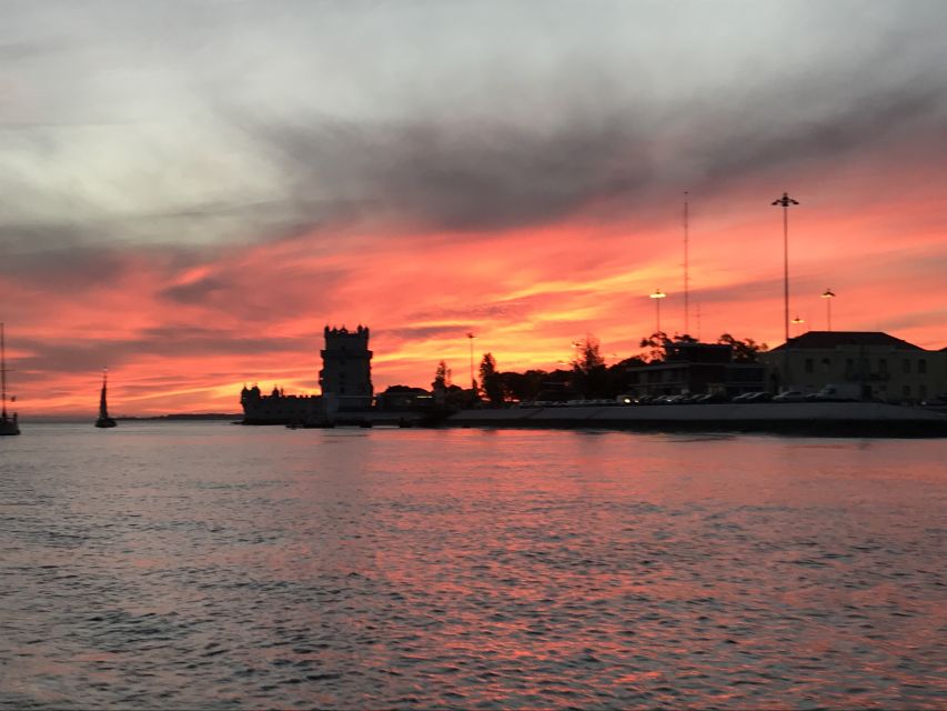 Lisbon: Sunset and Wine Luxury Catamaran Cruise - Should You Book This Lisbon Sunset Catamaran Cruise?