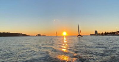 Lisbon: Sunset Boat Tour with Wine - Getting There: Royal Marine at Doca de Belém (What You Actually Need)