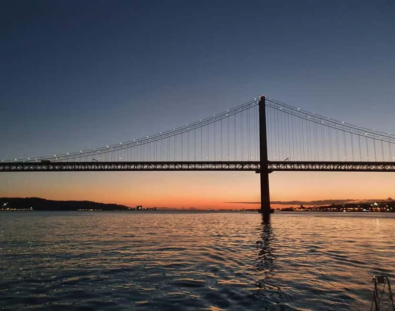 Lisbon: Sunset Sailing Boat Tour with Drinks - Should you book this Lisbon sunset sailing boat tour?