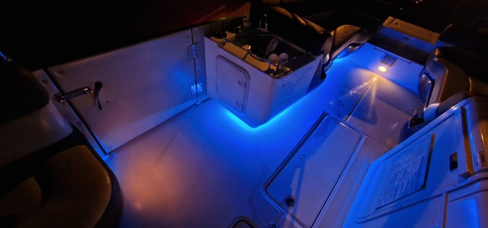 Lisbon: Tagus River Boat Sunset and Night Champagne Tour - Champagne and comfort: what to expect onboard