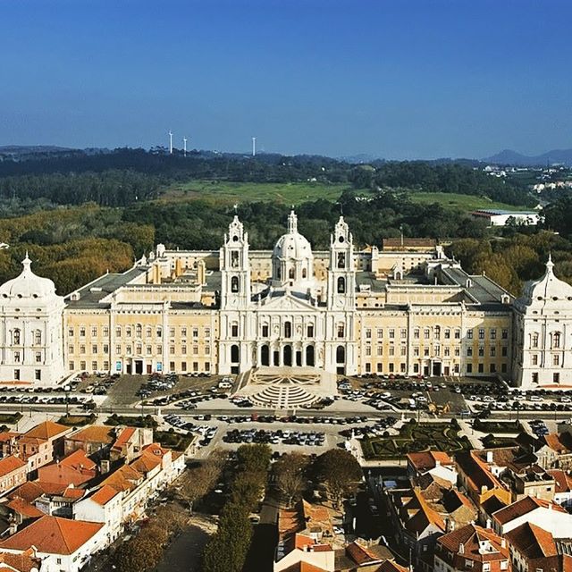 Lisbon: Tailored Tour - Alfama streets and romantic viewpoints: where the city starts to feel real
