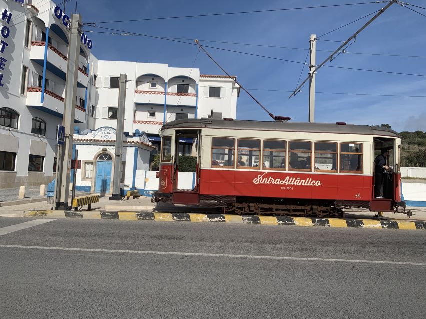 Lisbon: Tailored Tour - Meeting at Paradas Metro: easy start, clear focus