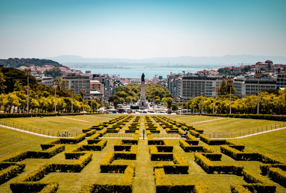 Lisbon: The city where it all started - Almada Lunch Break: The Refuel You Actually Need