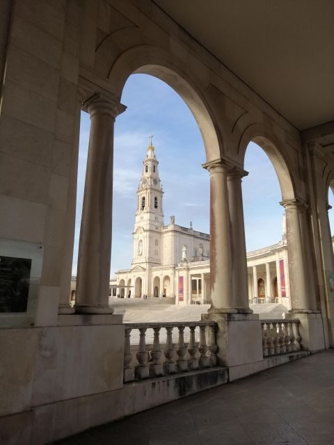 Lisbon to Fátima, Nazaré, and Óbidos, Full-Day Private Tour - Fátima Sanctuary: what you can realistically see in an hour