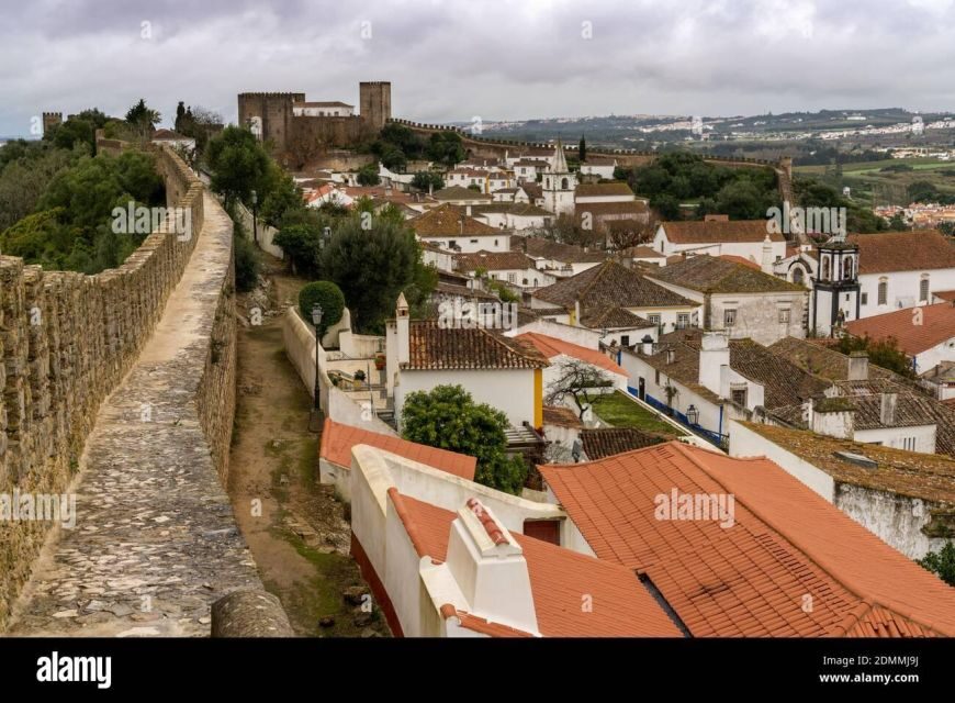 Lisbon to Fátima, Nazaré, and Óbidos, Full-Day Private Tour - Lunch strategy: eating local without paying tourist tax