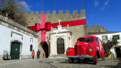 Lisbon: To Porto, Day Trip & Transfer with Stops in 3 Cities - Óbidos Castle Walls: A Medieval Town Stop with Wine Tasting