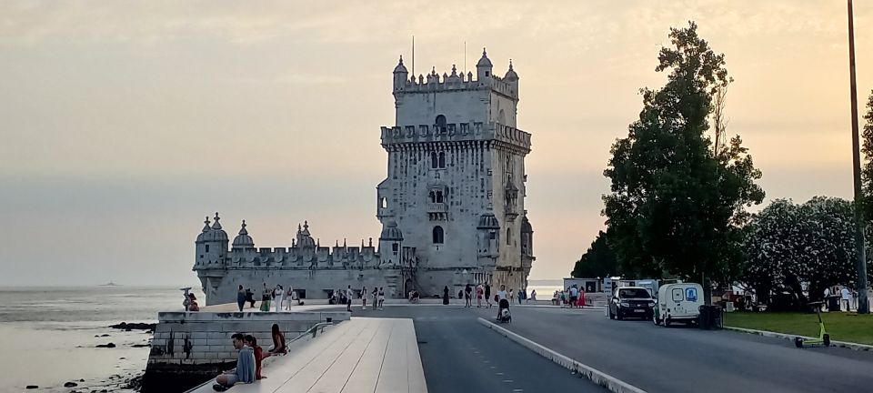 Lisbon Tour: Private and Customized - Full and Half day Tour - Choosing the classics: elevators, cathedrals, castle views, and squares