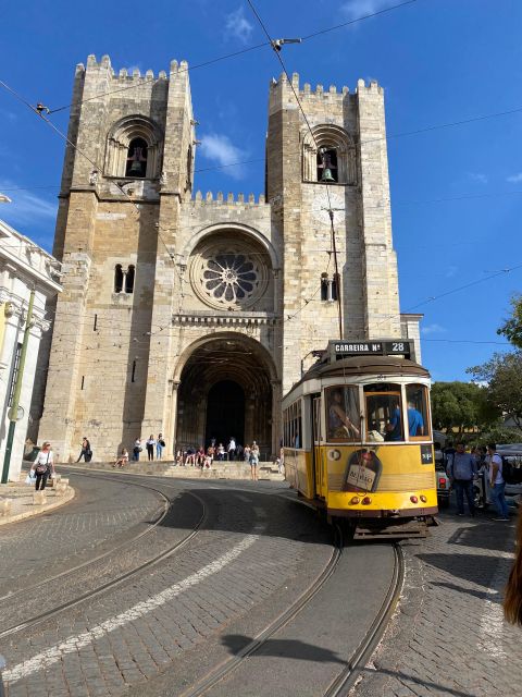 Lisbon: Tram 28 Audio Guide - Using It Like a Pro: Turn the Tram Into a Listening Circuit