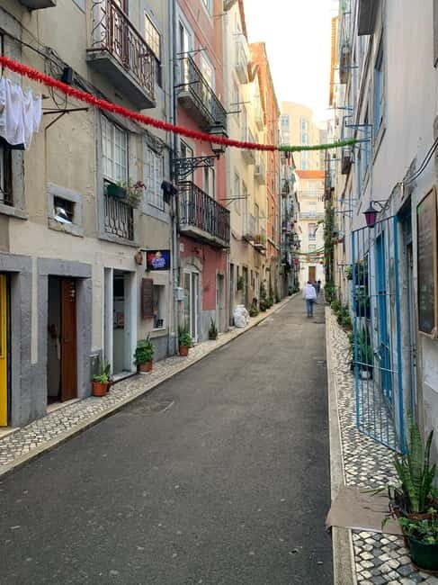 Lisbon TukTuk Tour - Smooth & Fun - Best Instagram Spots - Lady of the Hill Viewpoints: Where the City Opens Up