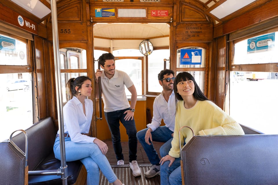 Lisbon: Walking Tour, Belém Neighborhood, Tram and Boat Ride - The tram ride question: what happens when Lisbon trams pause