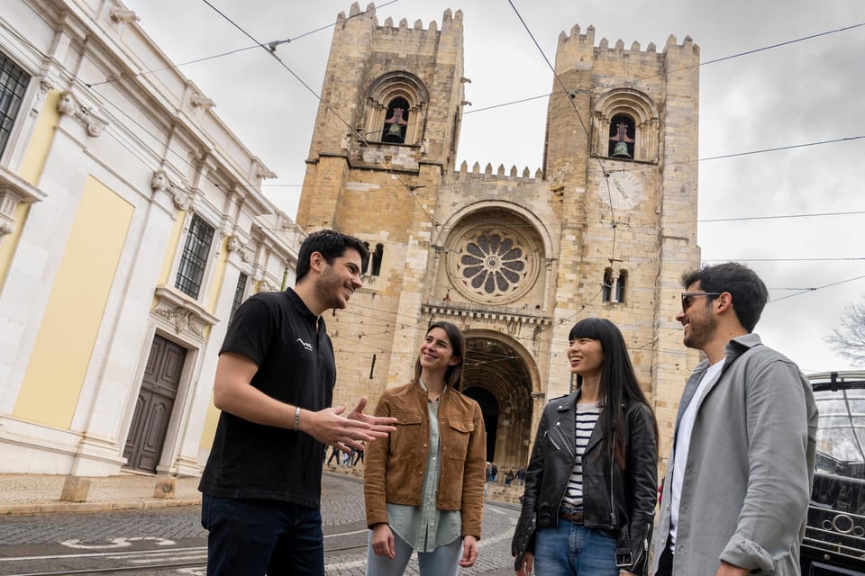 Lisbon: Walking Tour, Belém Neighborhood, Tram and Boat Ride - Tagus River boat ride: calm views with 25 de Abril and Christ the King