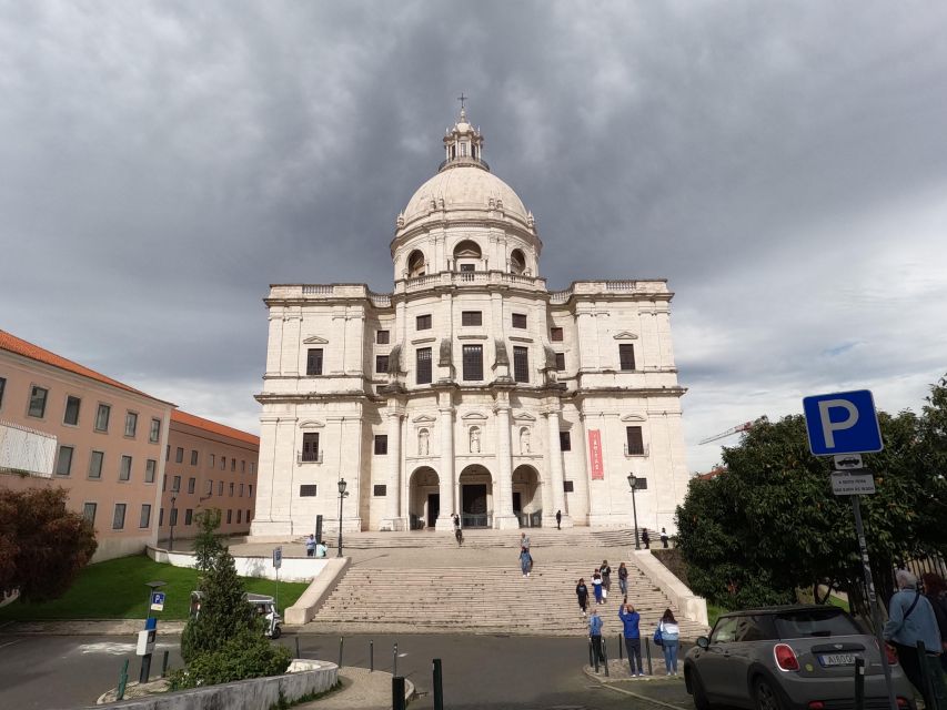 Lisbon:Private guided historical sightseeing Tour by TUK-TUK - Belém the right way: Jerónimos, Belém Tower, and a Tagus ride with built-in time for Pastéis de Nata