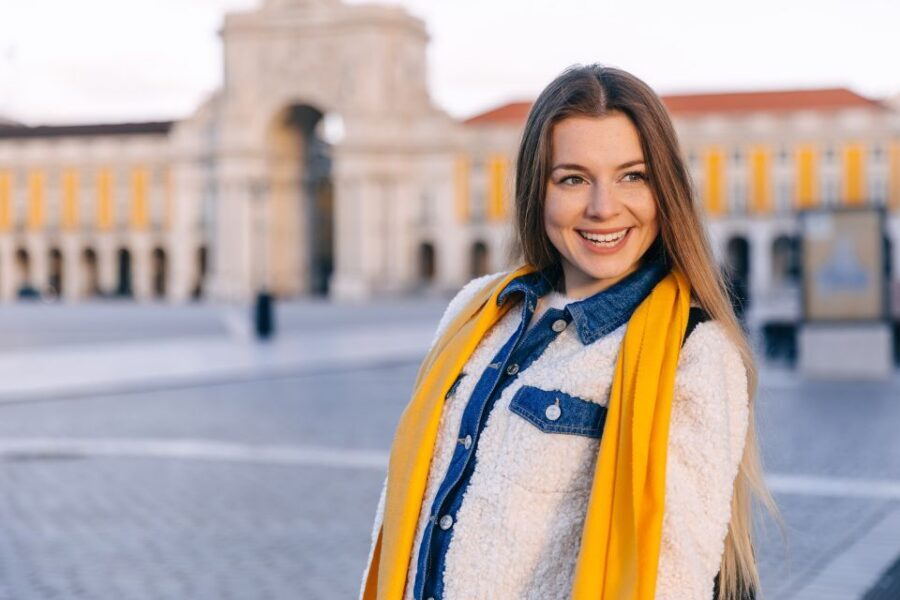 Loving Lisbon: Capture Your Memories with a Photoshoot! - Praça do Comércio: the setting that makes your photos look planned