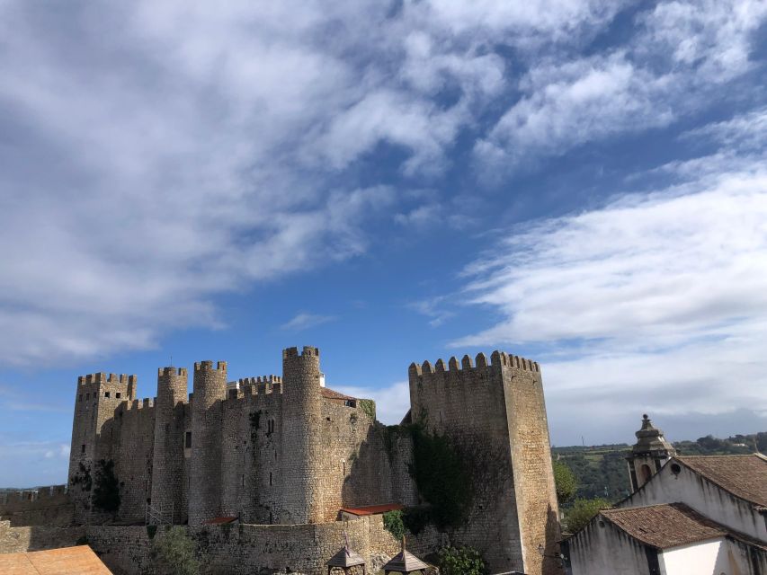 Nazaré: Big Wave Capital & Medieval Óbidos tour from Lisbon - From Cais do Sodré to Nazaré: a long-but-doable ride