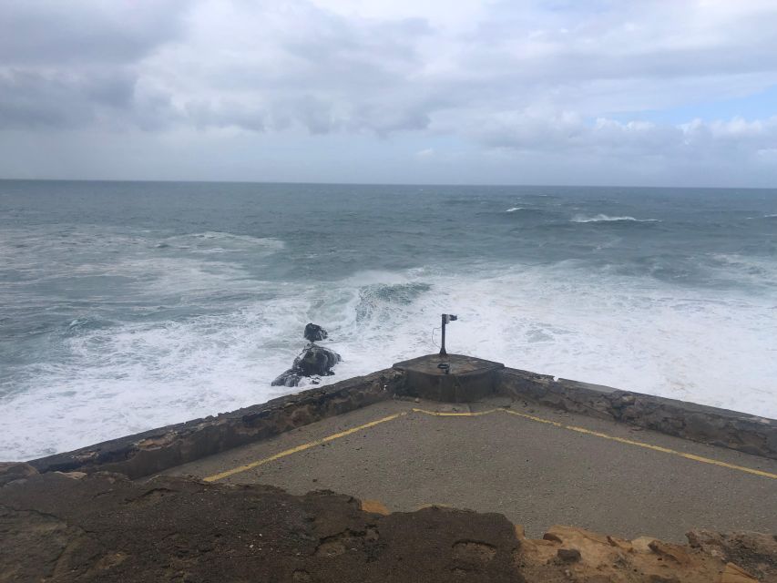 Nazaré: Big Wave Capital & Medieval Óbidos tour from Lisbon - Lunch and free time at Nazaré: don’t rush the coastline