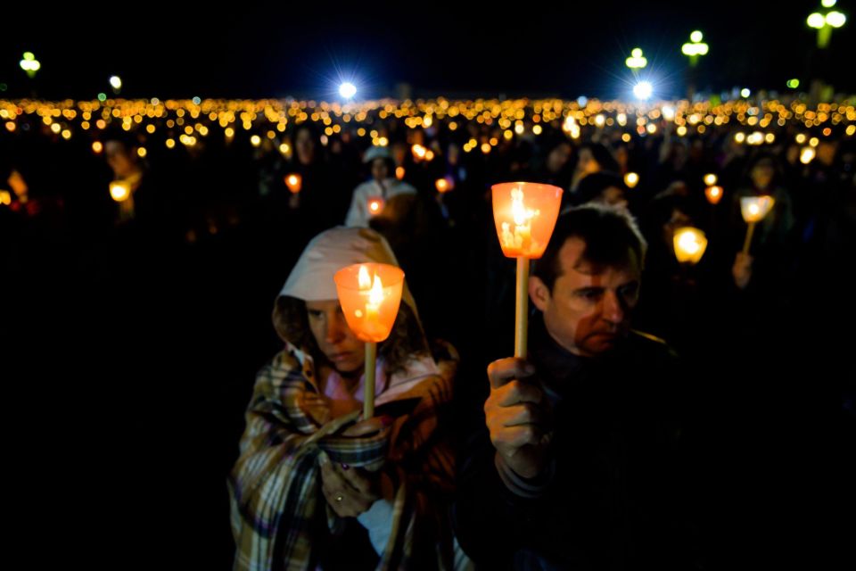Night Trip to Fátima + Candlelight Procession - Basilica of Our Lady of the Rosary: where the story becomes physical