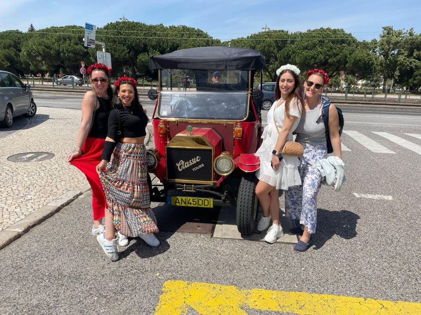 Nostalgic Lisbon Tuk Tuk Tour: Hidden Gems - Alfama and Fado atmosphere: why the streets feel different