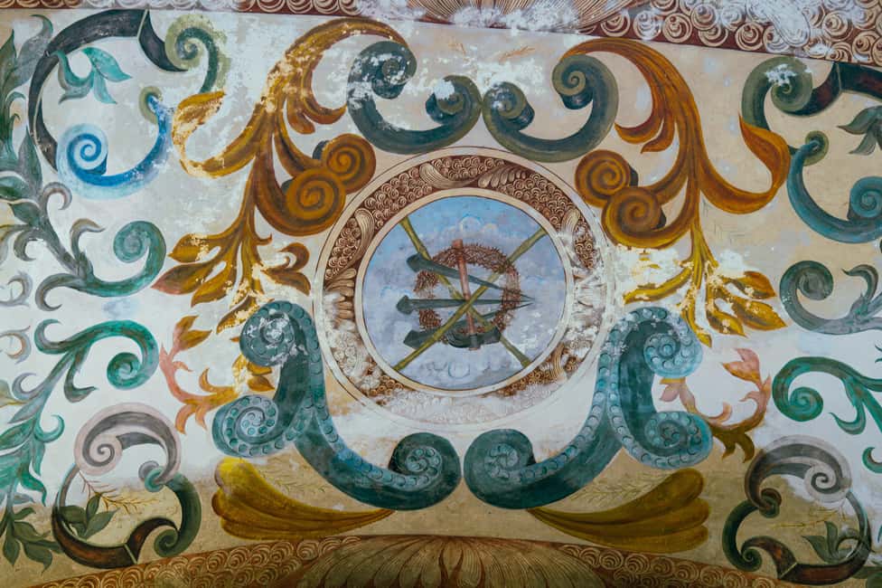 Óbidos: Explore The Queen's jewel with a local guide - Porta da Vila: the perfect place to begin