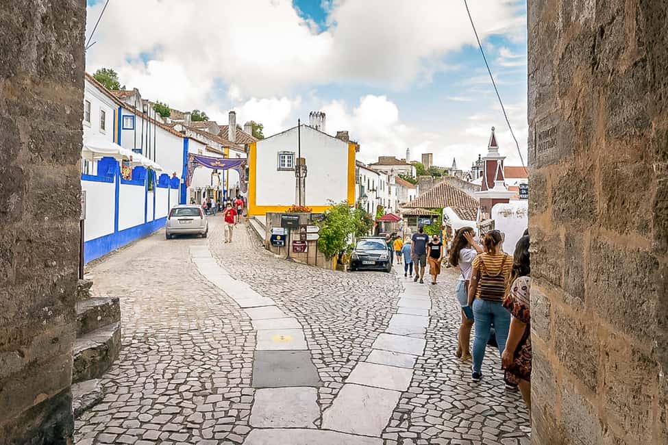Óbidos: Flexible Walking Tour in Medieval Town - Why a phone-guided walk fits Óbidos so well