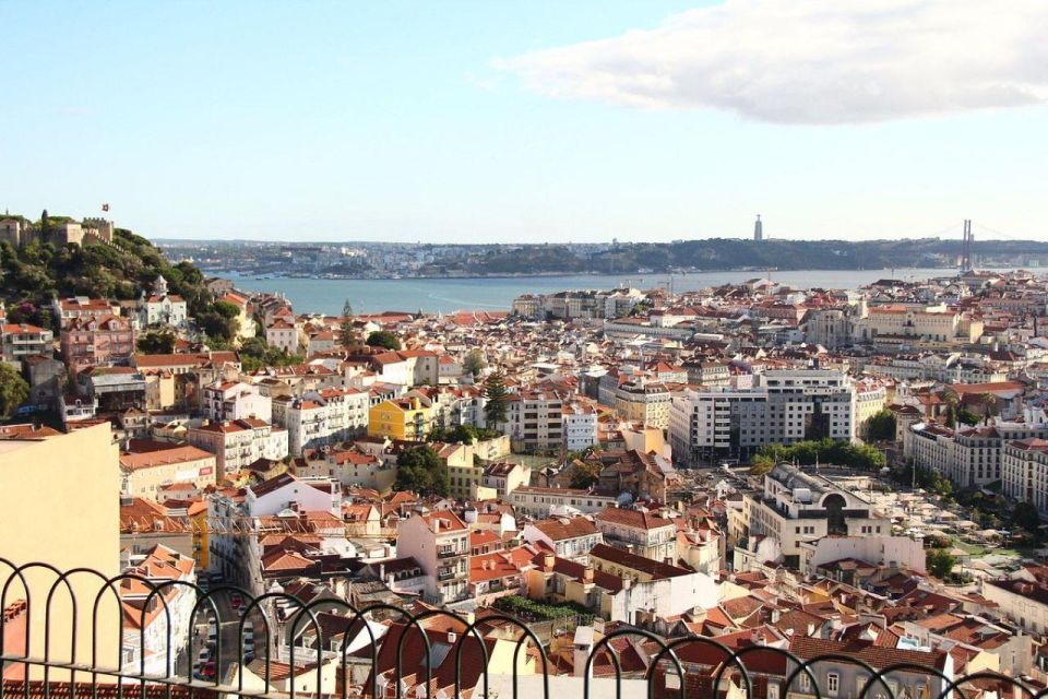 Old town of Lisbon on board of a tuk tuk- 1hour - What you’re really paying for: $114 per group, private guide, fast value