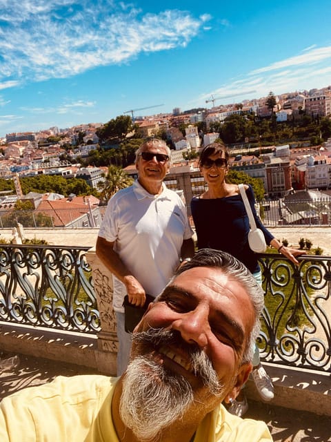 Privat Walking Tour in Alfama, Baixa, Chiado - Alfama’s old streets and Portas do Sol viewpoint