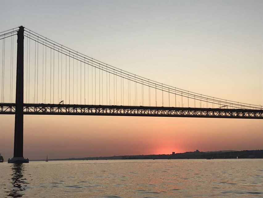 Private Boat Night Tour - Lisbon - Lisbon Night Views From a Private Boat: Why This Tour Works