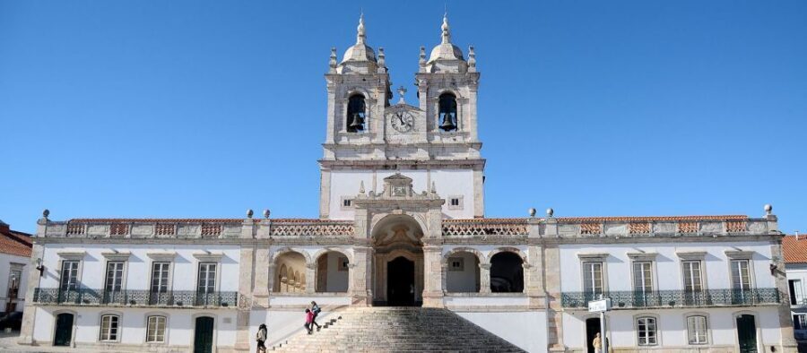 Private Fatima Half Day Tour from Lisbon - Lisbon to Fátima in a private car: what this half-day really buys you