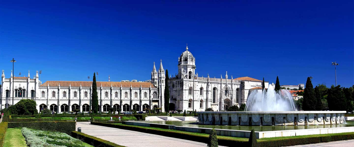 Private Tour (3-H): Belém, Cristo rei & Lisbon Sightseeing - Price and value: $108 for a short private highlight circuit