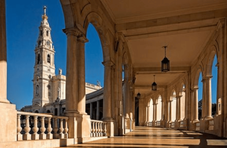 Private Transfer Lisboa-Porto and Vice-Versa With 2 Stops - What the 8-hour day feels like in real time