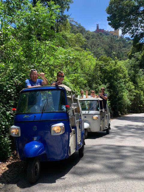 Private Tuk Tuk Tour in Sintra and Coast - Castelo dos Mouros and the Pena Palace viewpoint that people come for